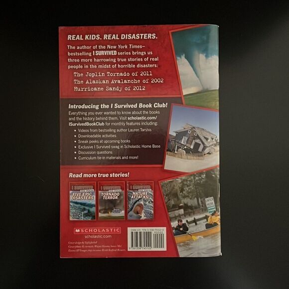 📚 I Survived Books - Picture 5 of 9